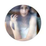 Đằng Sau Nét Quyến Rũ, 