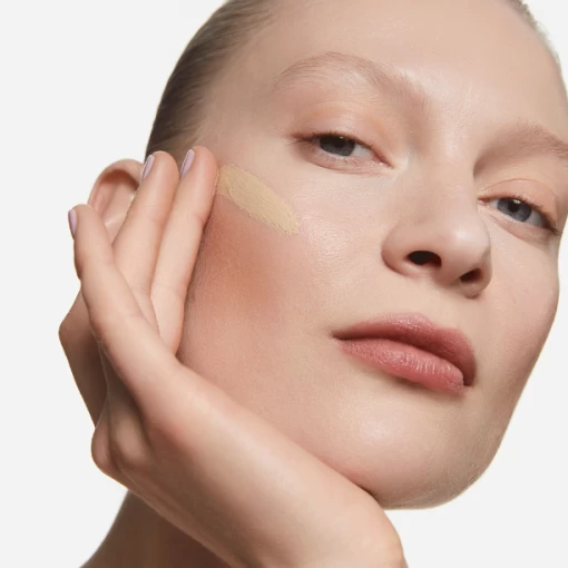 Kem Nền Chống Nắng Skin Focused Care Face Foundation Spf 50 301 Light Olive