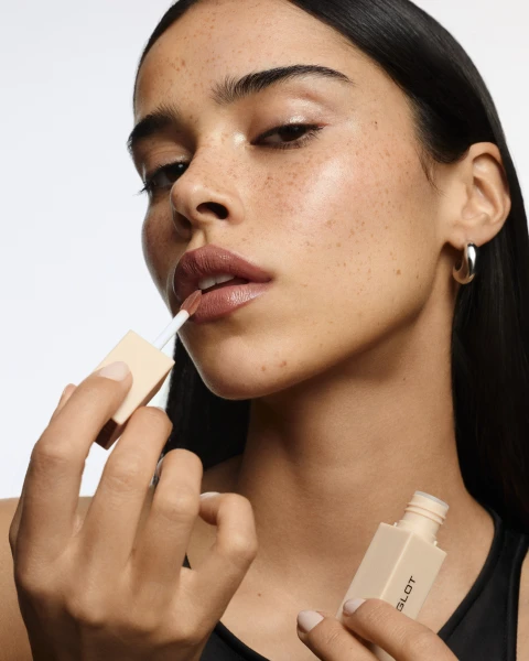 Son Kem Nước Chống Nắng Spf 50+, Hiệu Ứng Môi Tráng Gương Glazed Lips Liquid Lipstick Spf 50+ 3.5Ml Inglot - Milk Chocolate (94): Chocolate Nâu (Cool Tone)