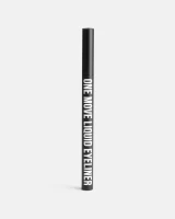 Bút Kẻ Mắt Nước Thuần Chay Màu Đen One Move Liquid Eyeliner 01 - 0.55Ml